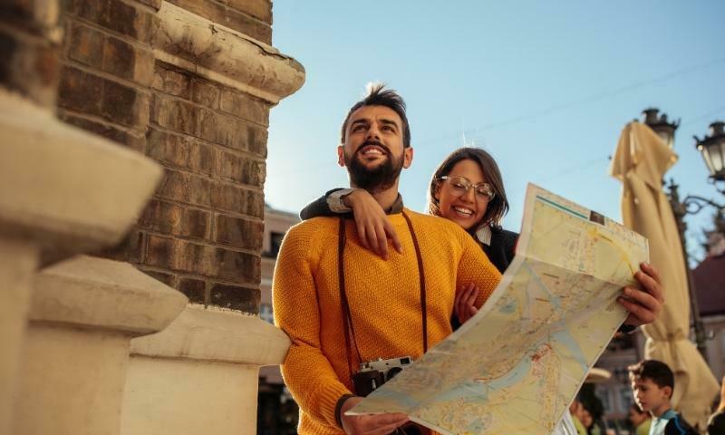 Adaptive Tour Guides: Embracing Changes in Travel