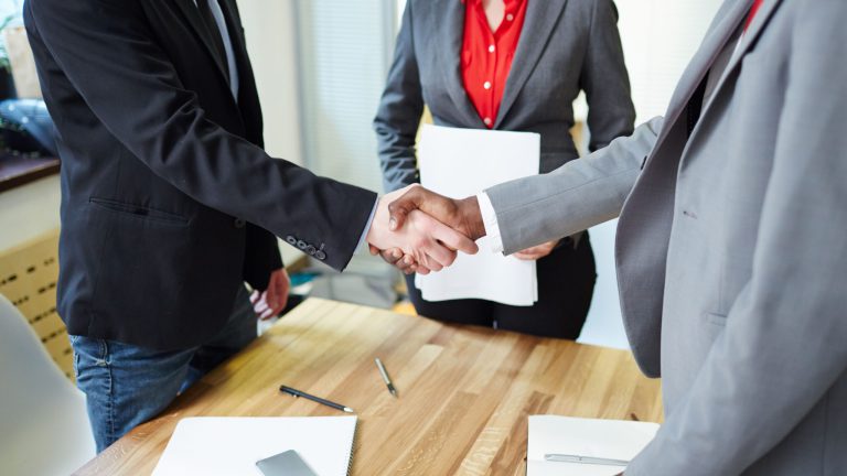 Tantangan yang Dihadapi Liaison Officer di Industri Perhotelan