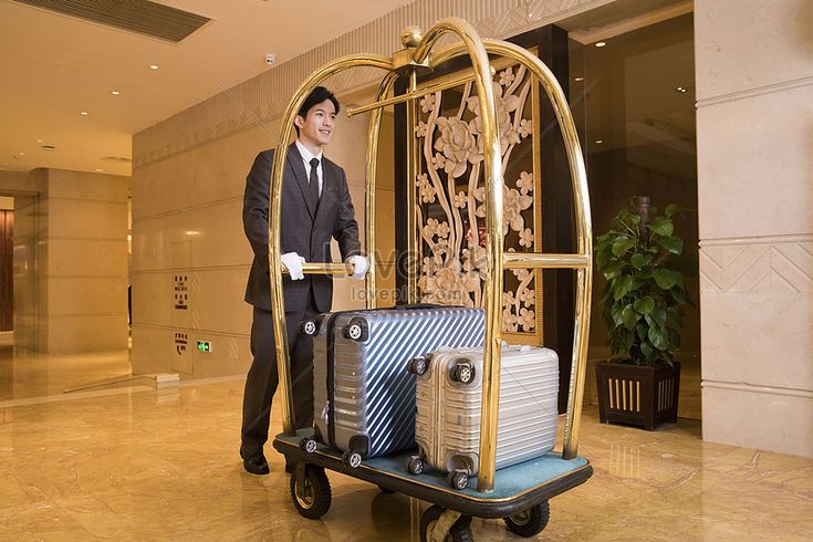 Karier Sebagai Bell Boy: Peluang dan Tantangannya