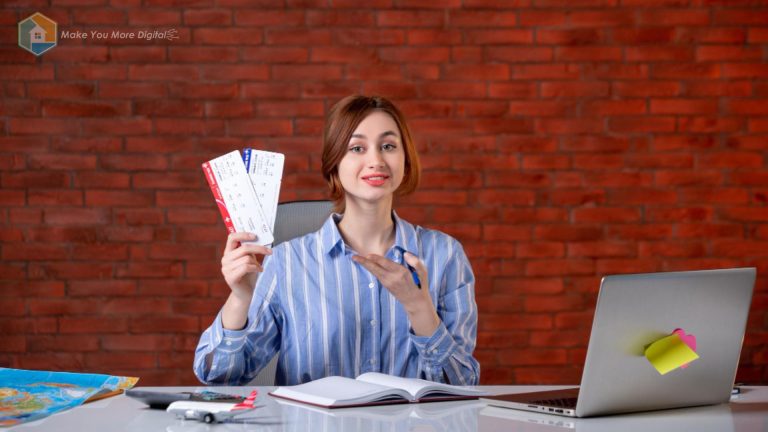 Ticketing staff sedang melayani pelanggan dengan sistem pemesanan tiket modern